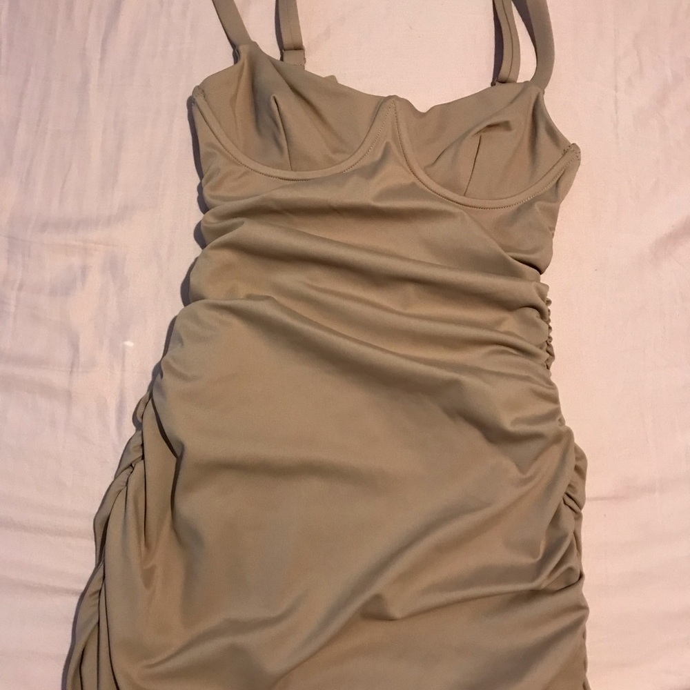Skims size XXS One piece beige swimsuit New with tag   Swimwear